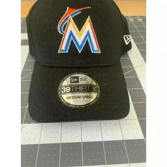 Miami Marlins Hat Mens M/L New Era MLB 39Thirty Diamond Era Flex Cap Baseball - Picture 2 of 6